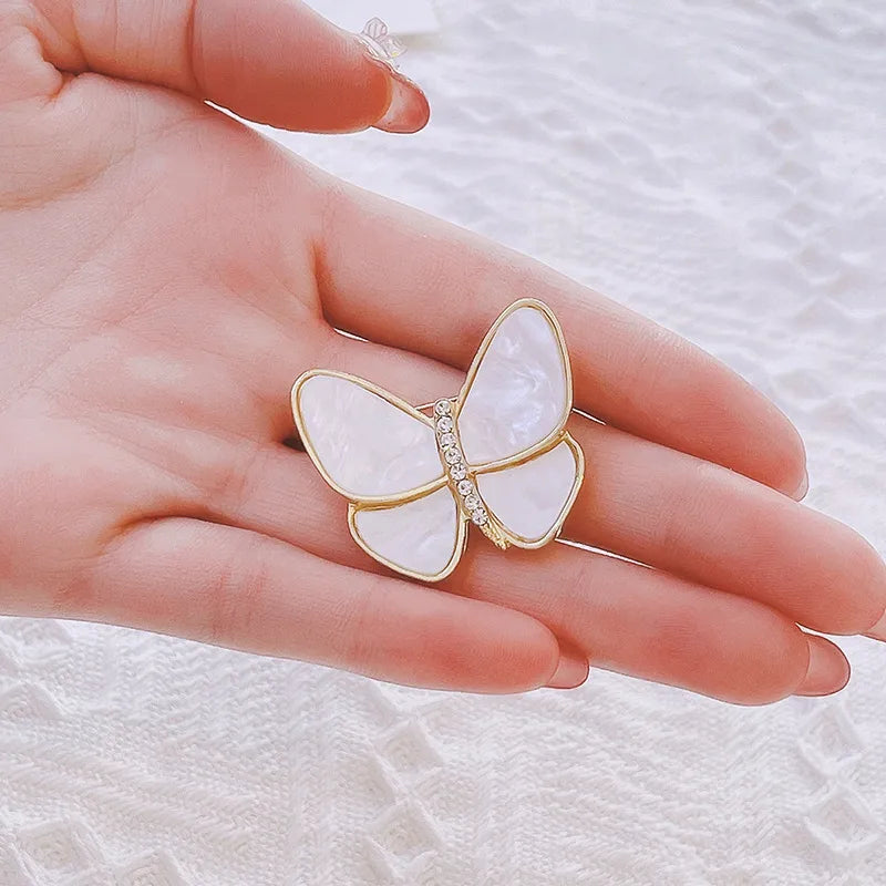 Fashion Flower Alloy Plating Inlay Artificial Gemstones Pearl Women'S Brooches