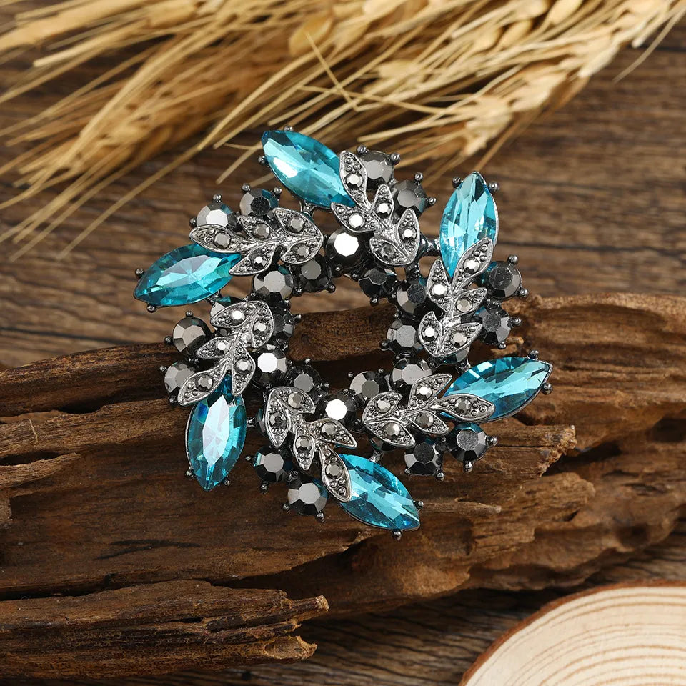 Fashion Flower Alloy Plating Inlay Rhinestones Women'S Brooches