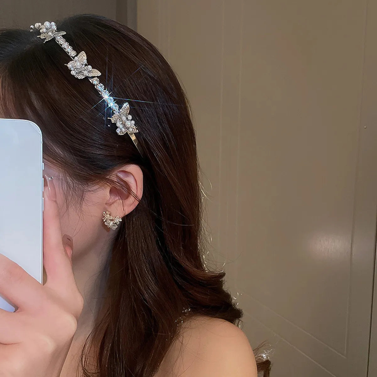 Women'S Fashion Flower Bow Knot Metal Inlay Artificial Diamond Pearl Hair Band