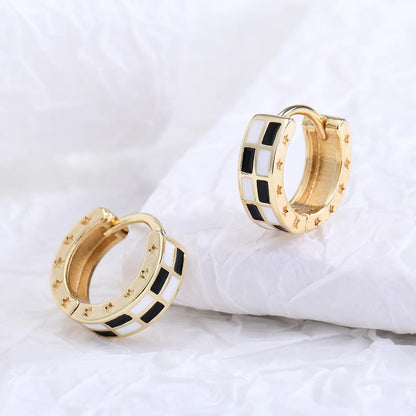 Fashion Flower Checkered Brass Plating Hoop Earrings 1 Pair