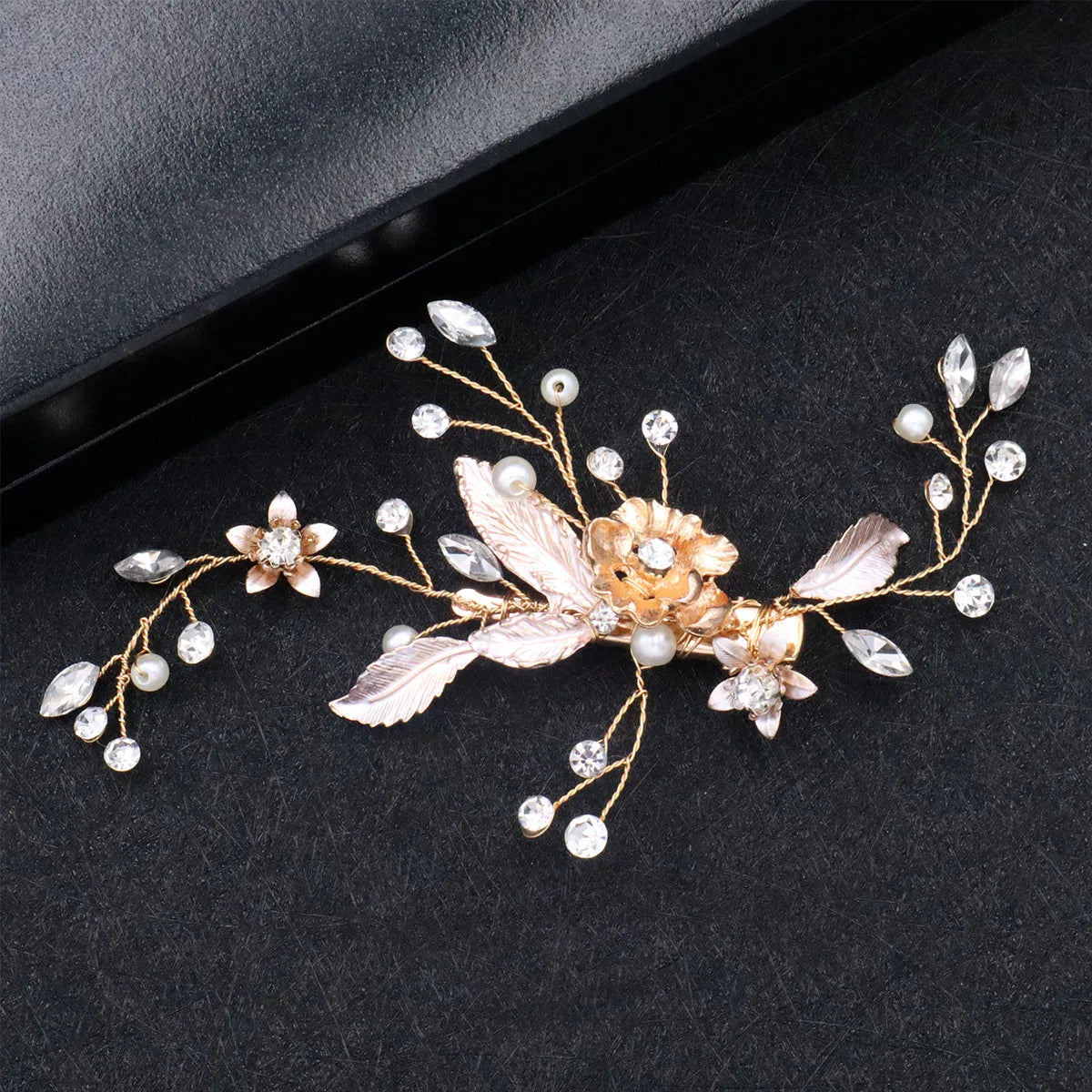 Fashion Flower Leaf Shaped Inlaid Pearl Rhinestone Alloy Hair Clip