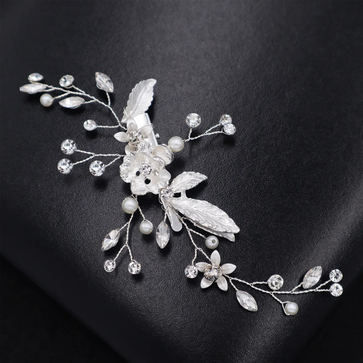 Fashion Flower Leaf Shaped Inlaid Pearl Rhinestone Alloy Hair Clip