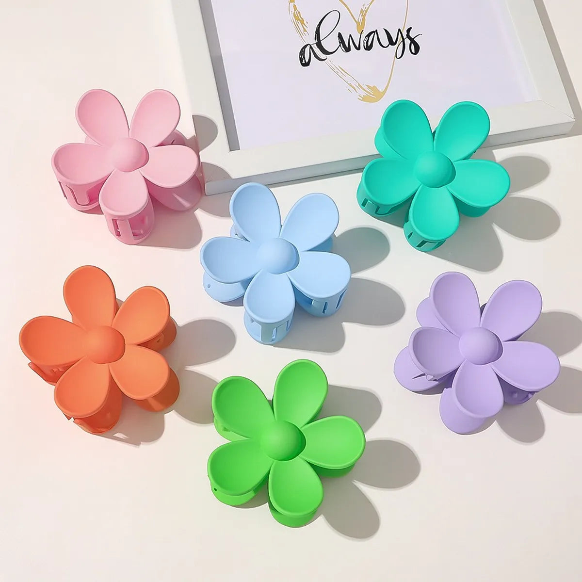 Women'S Fashion Flower Plastic Handmade Hair Claws