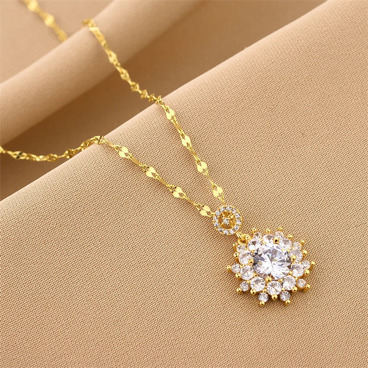 Fashion Flower Titanium Steel Inlay Artificial Crystal Necklace