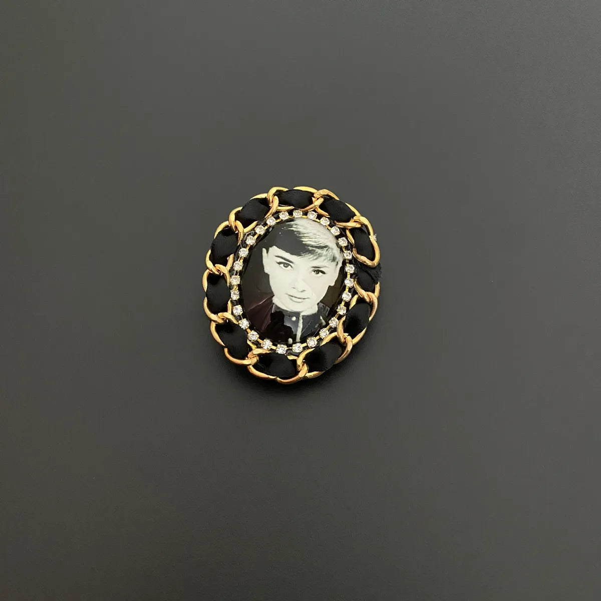 Fashion Geometric Alloy Inlay Rhinestones Women'S Brooches