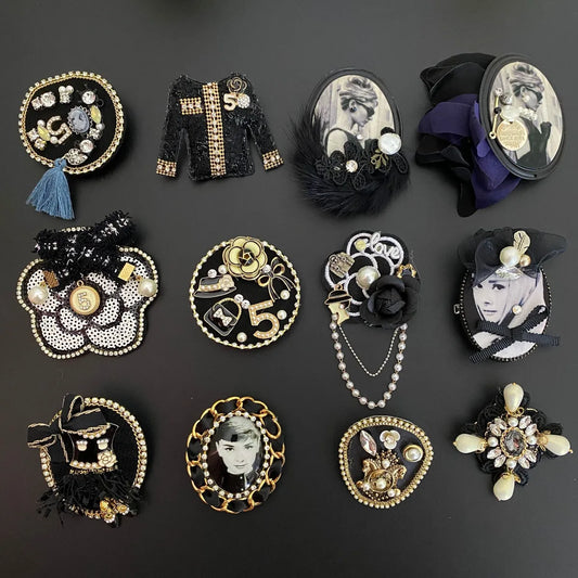 Fashion Geometric Alloy Inlay Rhinestones Women'S Brooches