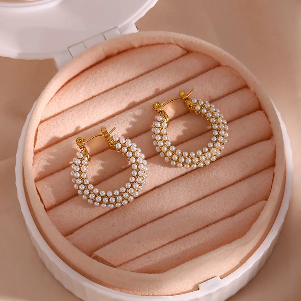 Fashion Geometric Stainless Steel Inlay Artificial Pearls Gold Plated Hoop Earrings 1 Pair