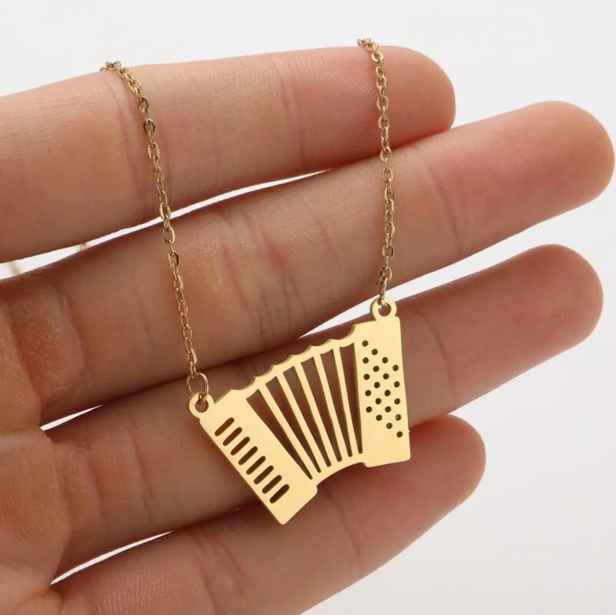 Stainless Steel Fashion Plating Geometric Pendant Necklace