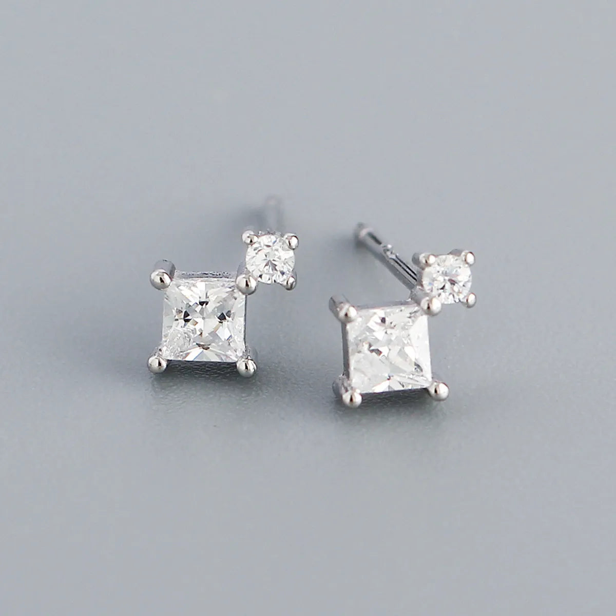 Fashion Geometric Sterling Silver Plating Zircon Ear Studs 1 Pair