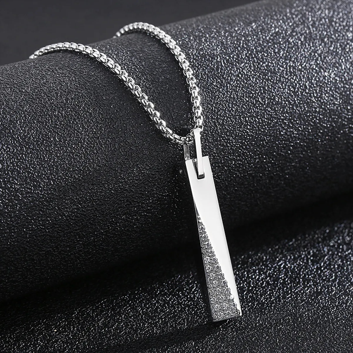 Fashion Geometric Titanium Steel Inlay Artificial Diamond Pendant Necklace 1 Piece