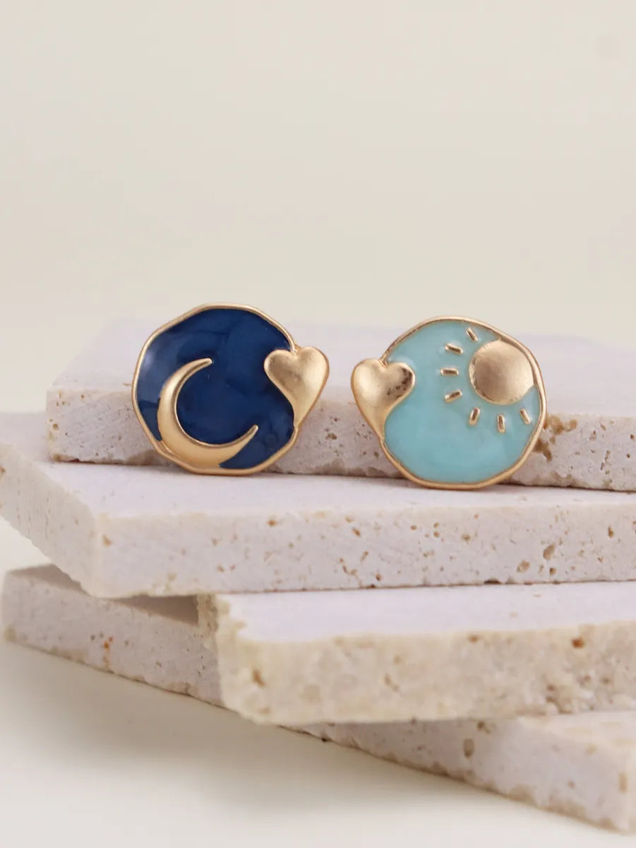 Fashion Heart Shape Alloy Asymmetrical Metal Ear Studs