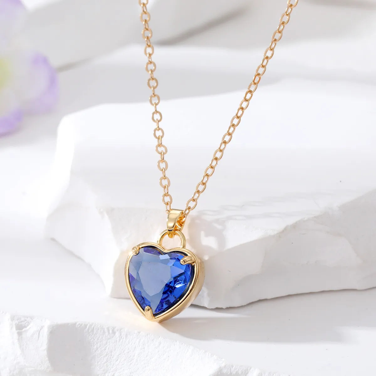 Fashion Heart Shape Alloy Inlay Glass Women'S Pendant Necklace 1 Piece