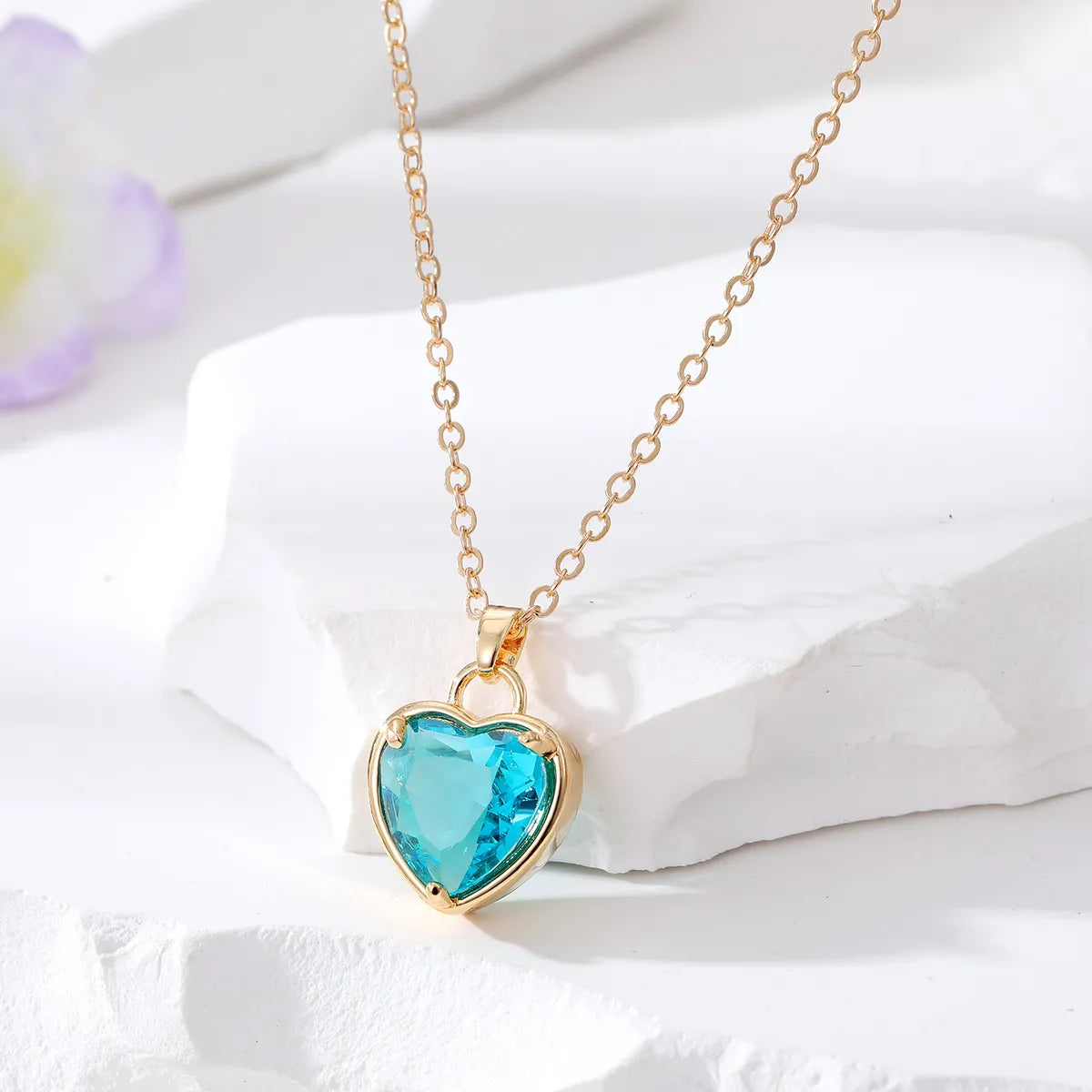 Fashion Heart Shape Alloy Inlay Glass Women'S Pendant Necklace 1 Piece