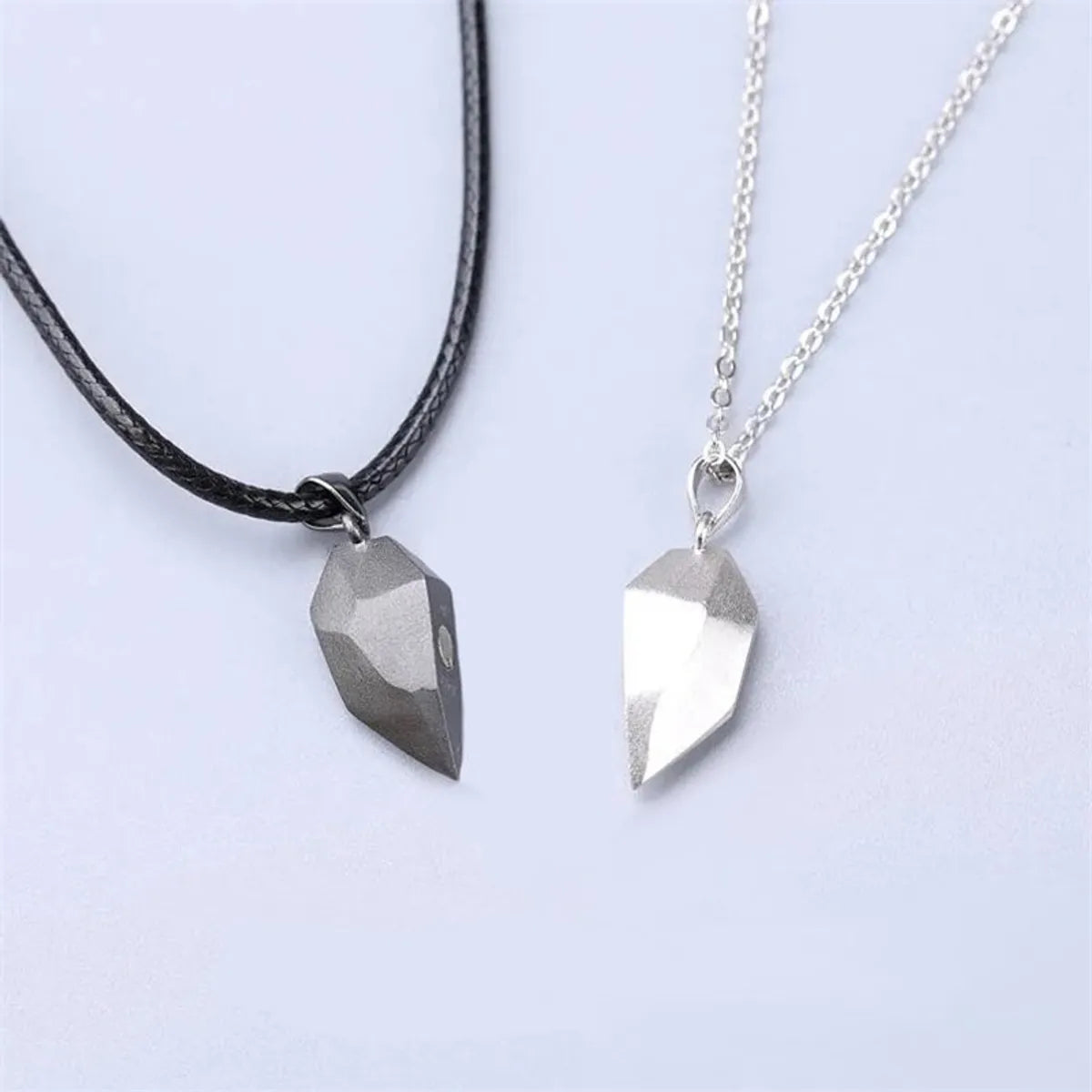 Fashion Heart Shape Alloy Plating Unisex Pendant Necklace 1 Set