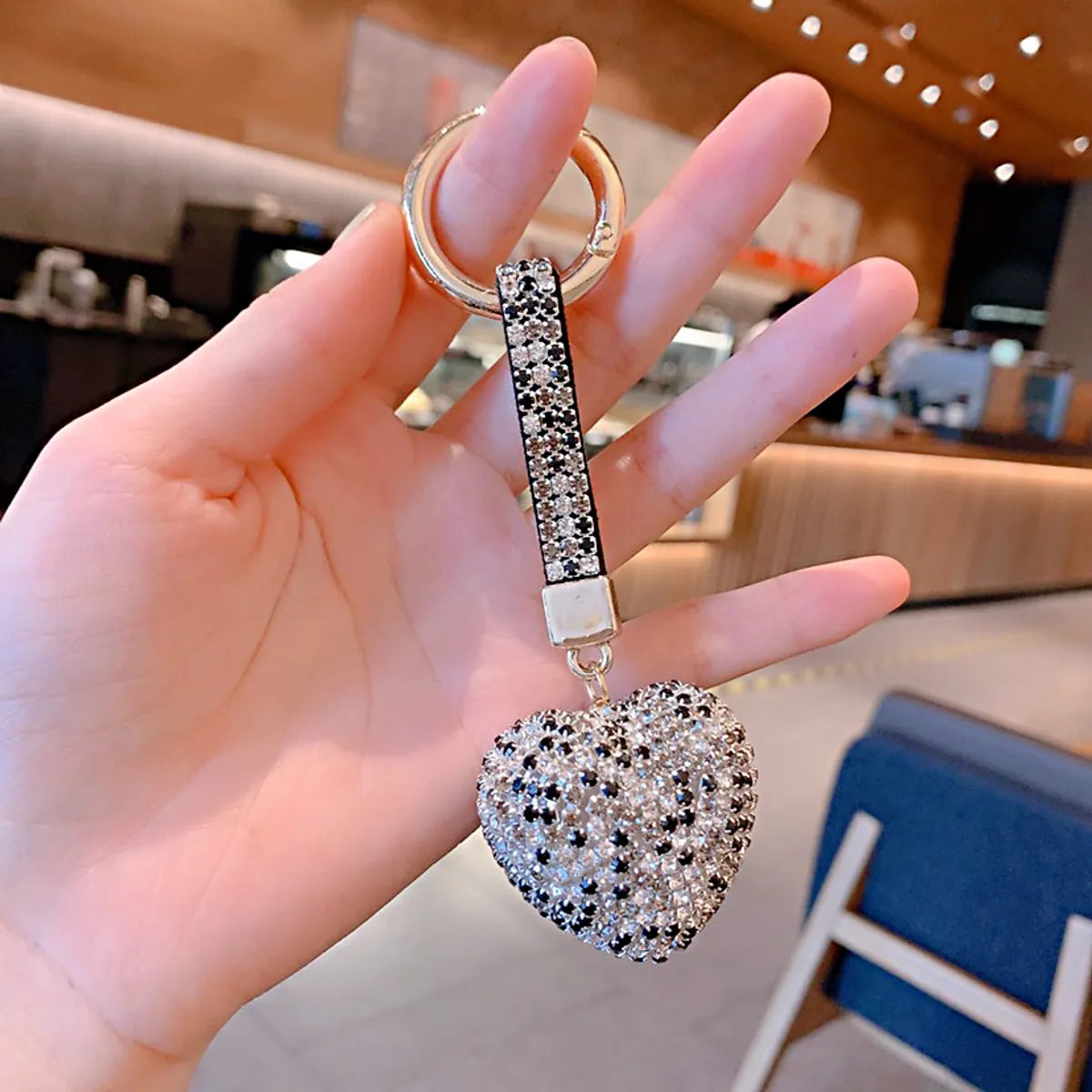 Fashion Heart Shape Arylic Metal Inlay Rhinestones Women'S Bag Pendant Keychain