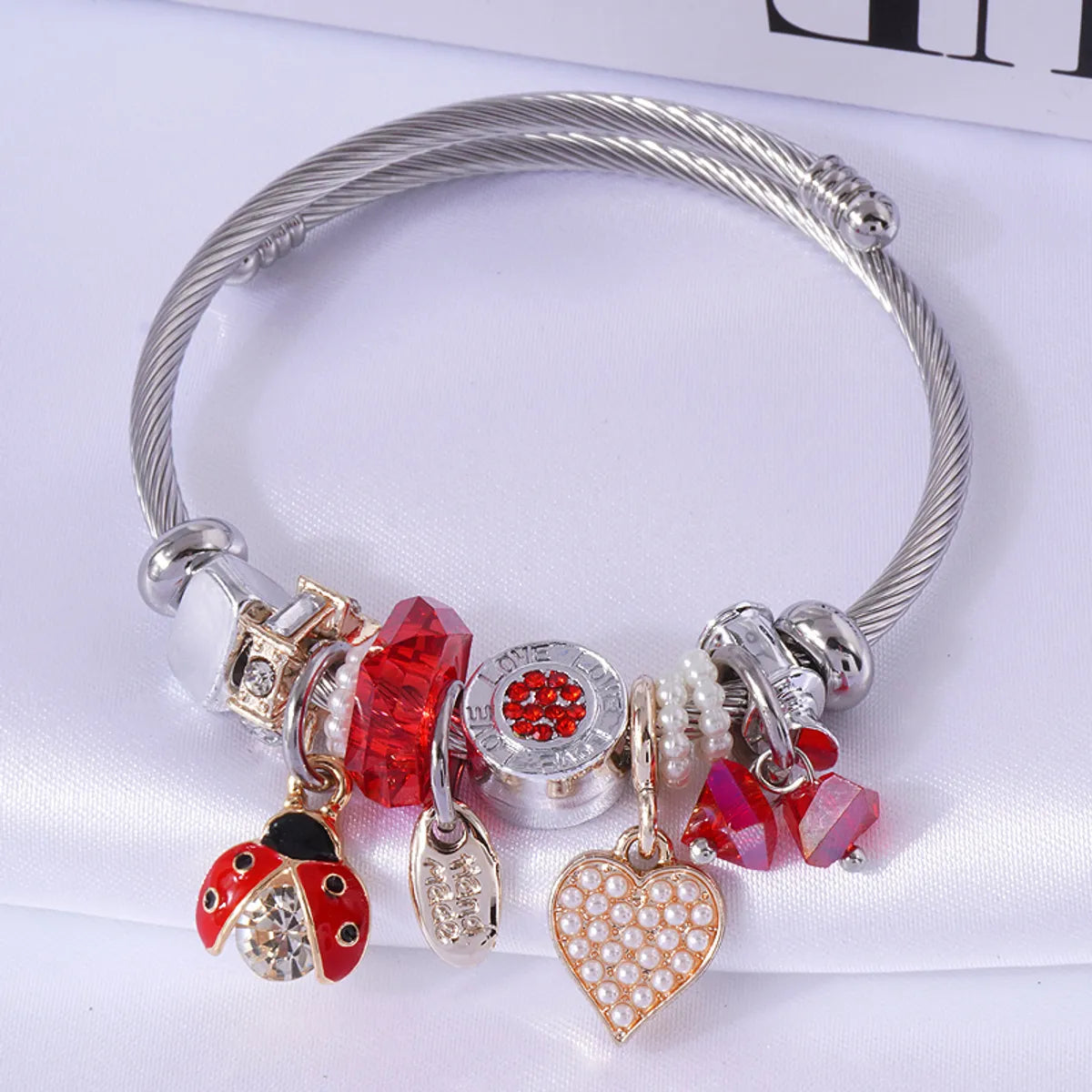 Fashion Heart Shape Beetles Alloy Steel Inlay Pearl Women's Bangle 1 Piece