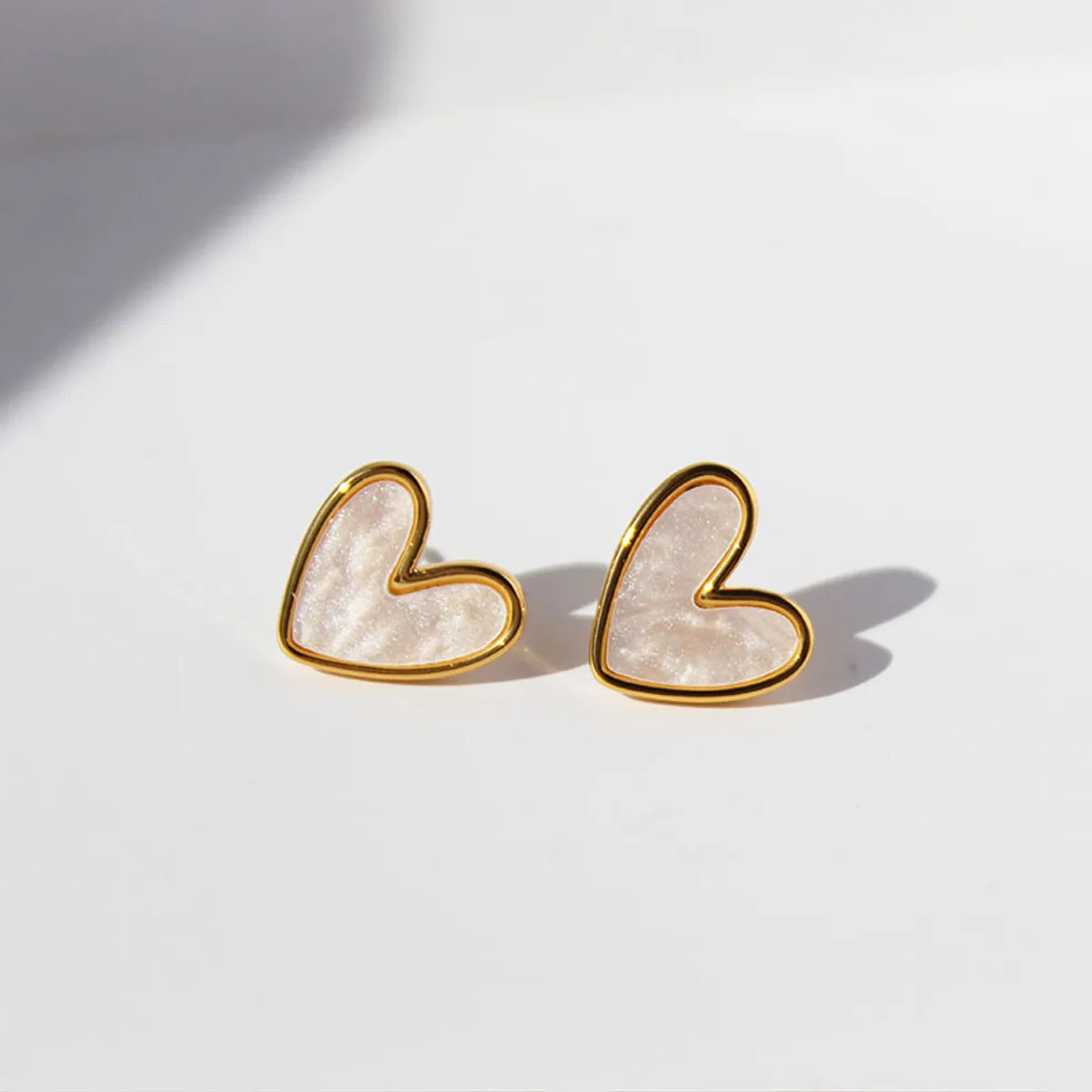 Fashion Heart Shape Copper Inlay Opal Ear Studs 1 Pair