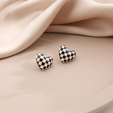 Fashion Heart Shape Metal Plating Metal Ear Studs 1 Pair