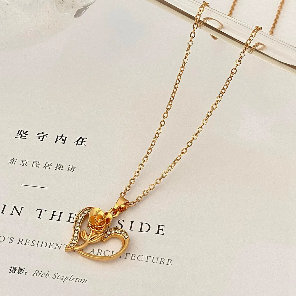 Fashion Heart Shape Rose Alloy Inlay Rhinestones Women'S Pendant Necklace 1 Piece