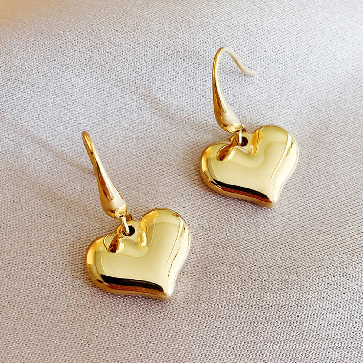 1 Pair Fashion Heart Shape Solid Color Plating 304 Stainless Steel Drop Earrings