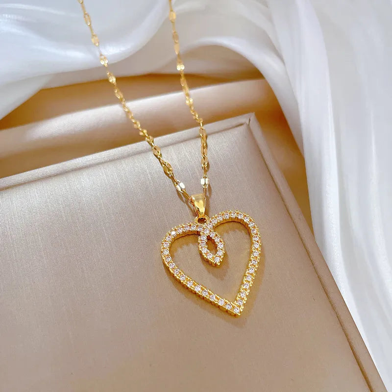 Fashion Heart Shape Stainless Steel Copper Plating Inlay Rhinestones Pendant Necklace