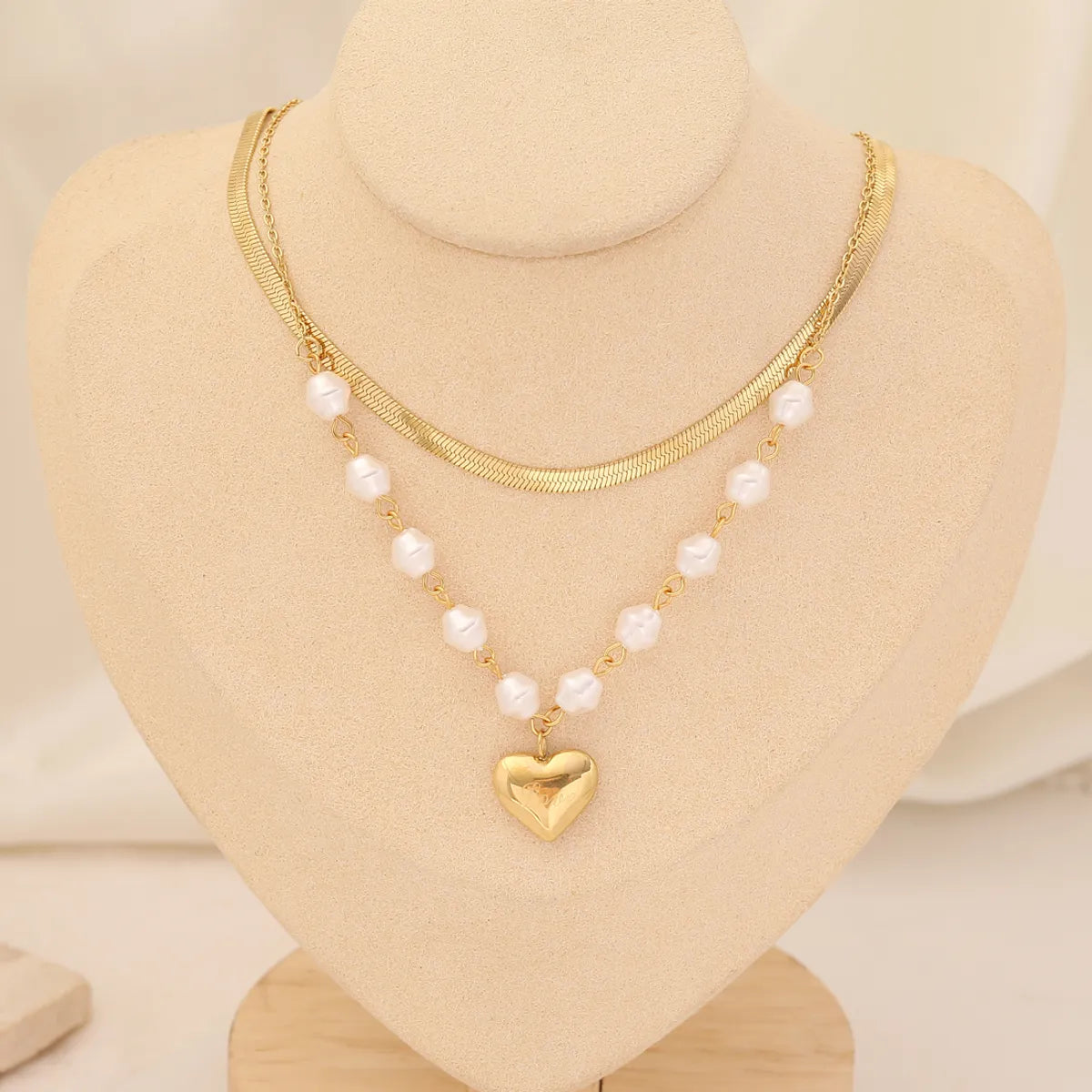 Fashion Heart Shape Stainless Steel Layered Necklaces Gold Plated Pearl Stainless Steel Necklaces 1 Piece