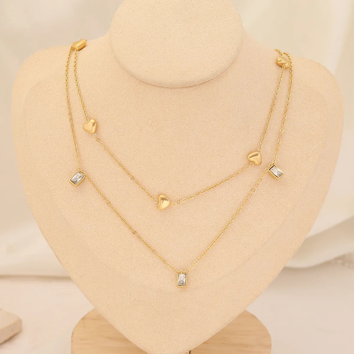 Fashion Heart Shape Stainless Steel Layered Necklaces Gold Plated Pearl Stainless Steel Necklaces 1 Piece