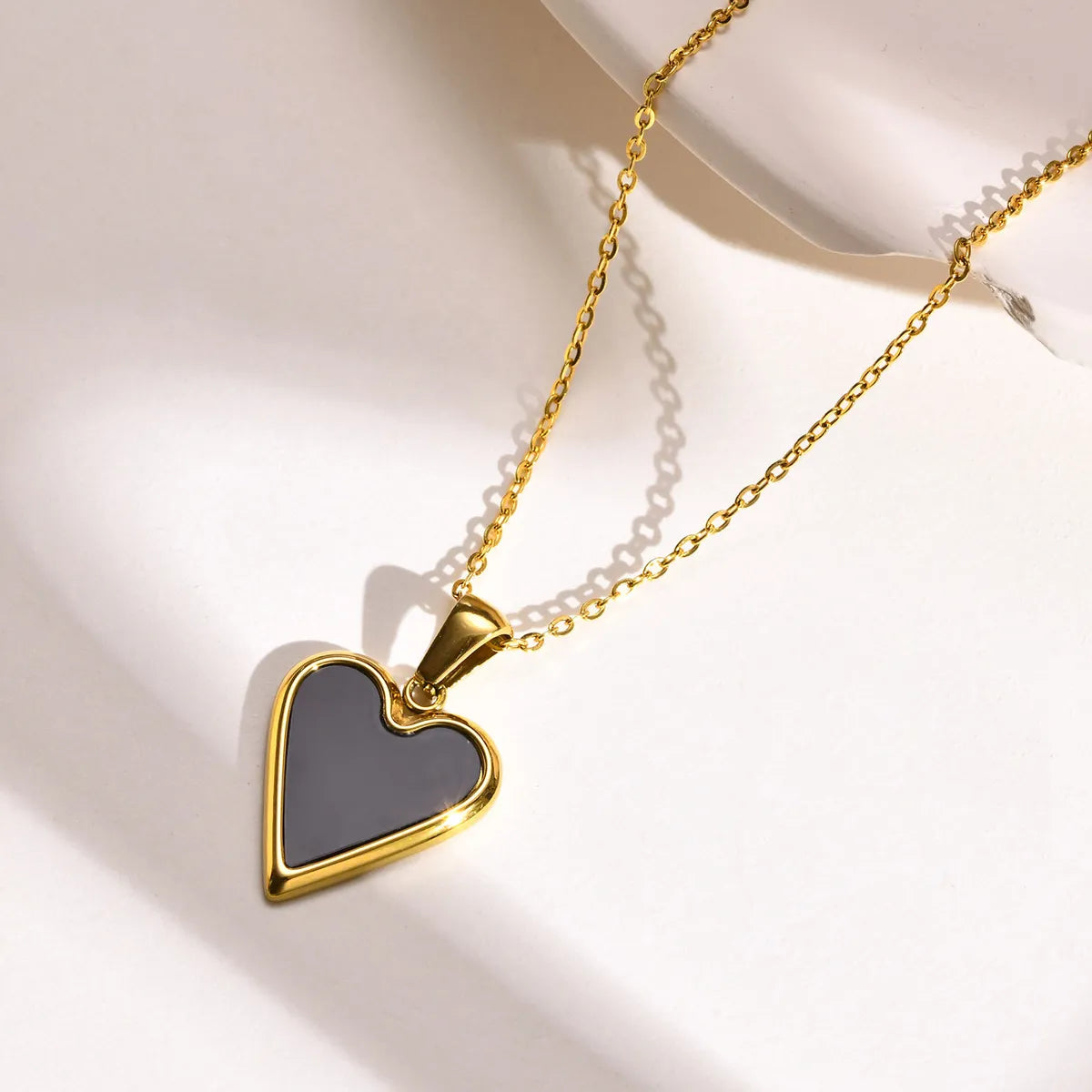 Fashion Heart Shape Stainless Steel Necklace Plating Inlay Shell Stainless Steel Necklaces