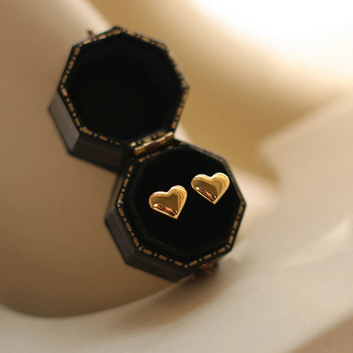 Fashion Heart Shape Stainless Steel Plating Ear Studs 1 Pair