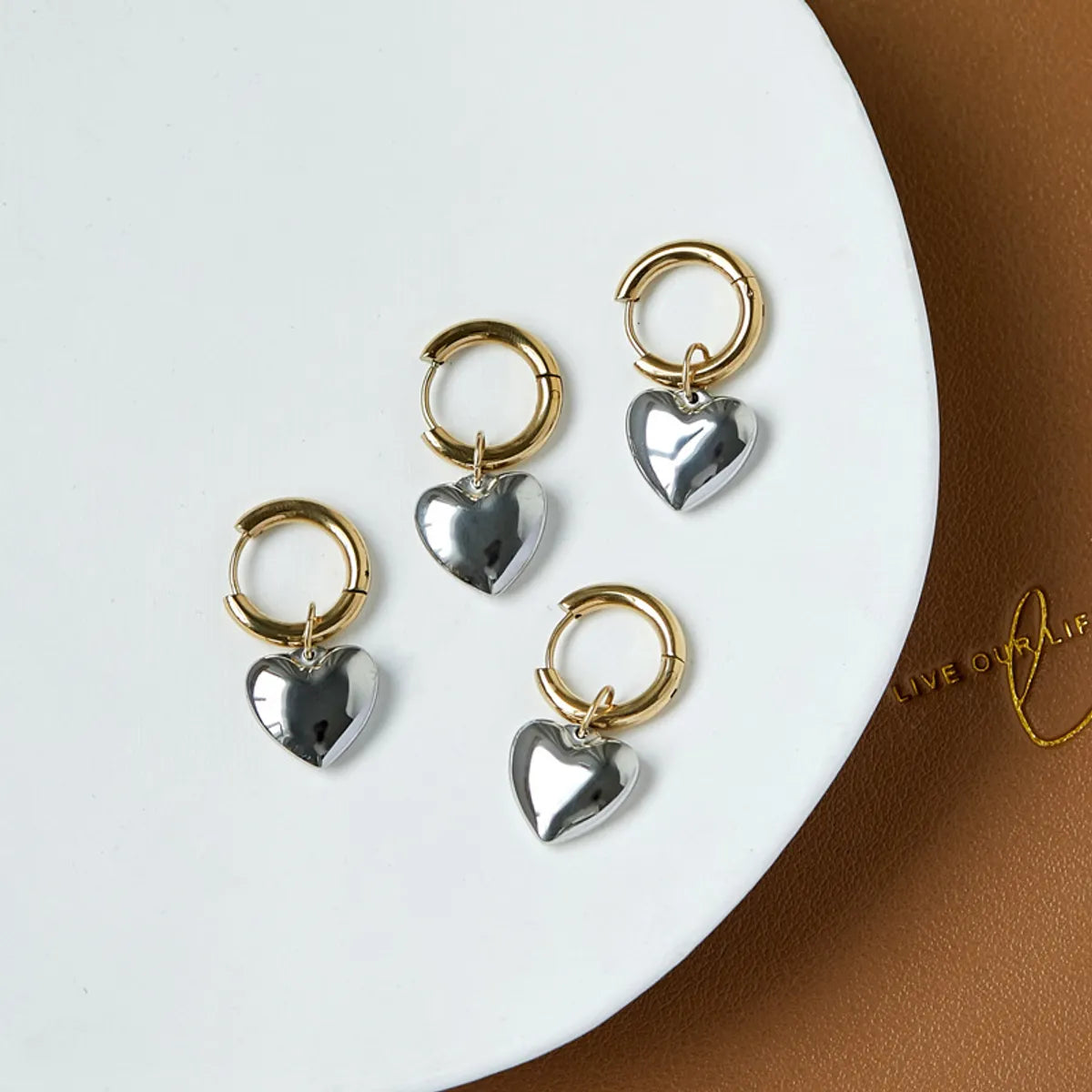 1 Pair Fashion Heart Shape Gold Plated Titanium Steel Gold Plated Earrings