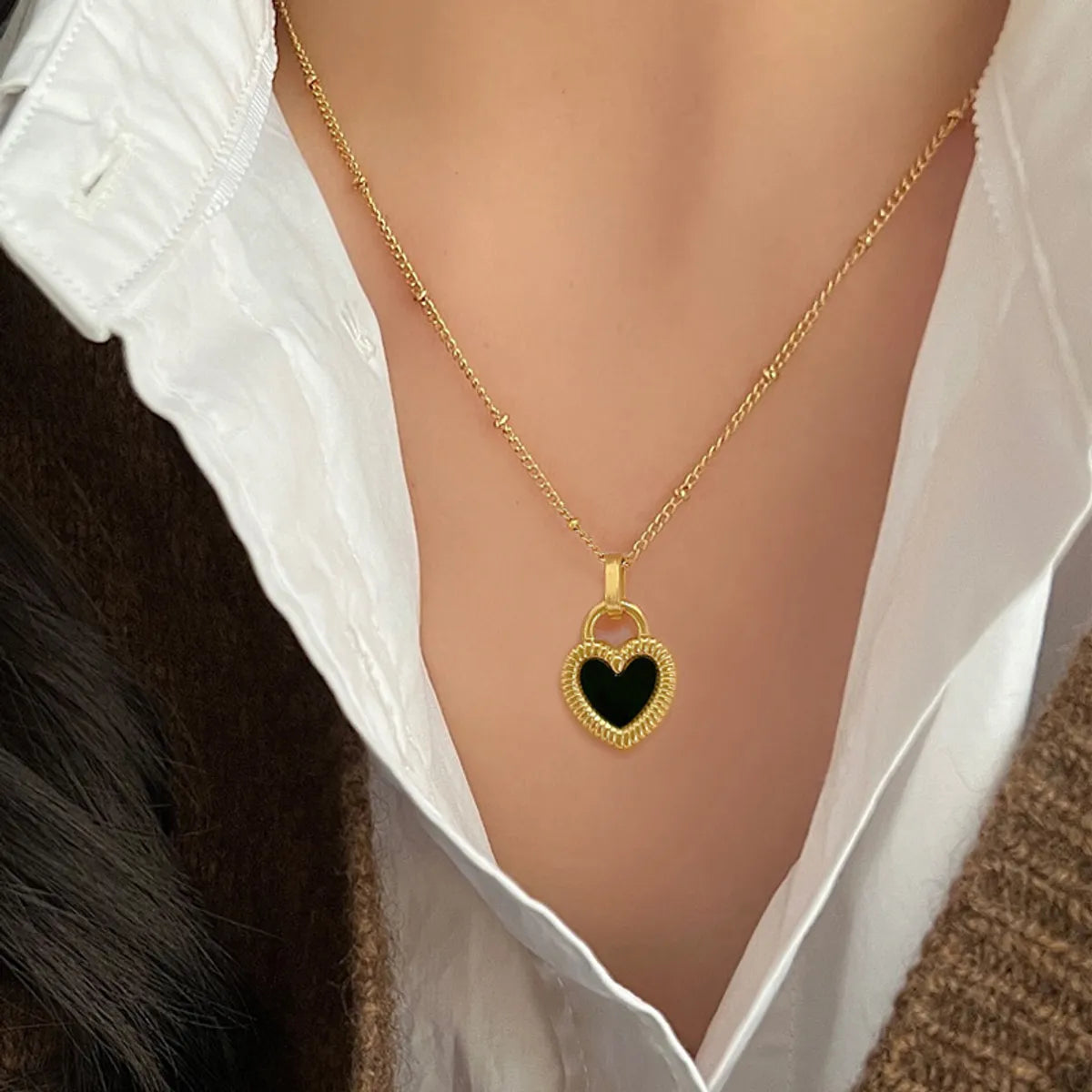 Fashion Heart Shape Titanium Steel Inlay Shell Pendant Necklace