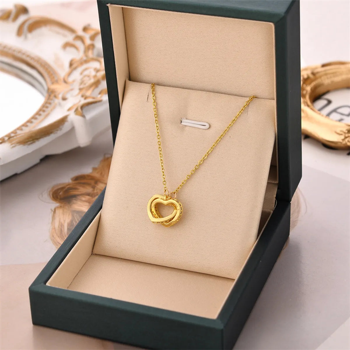 Wholesale Fashion Heart Shape Titanium Steel Copper Pendant Necklace