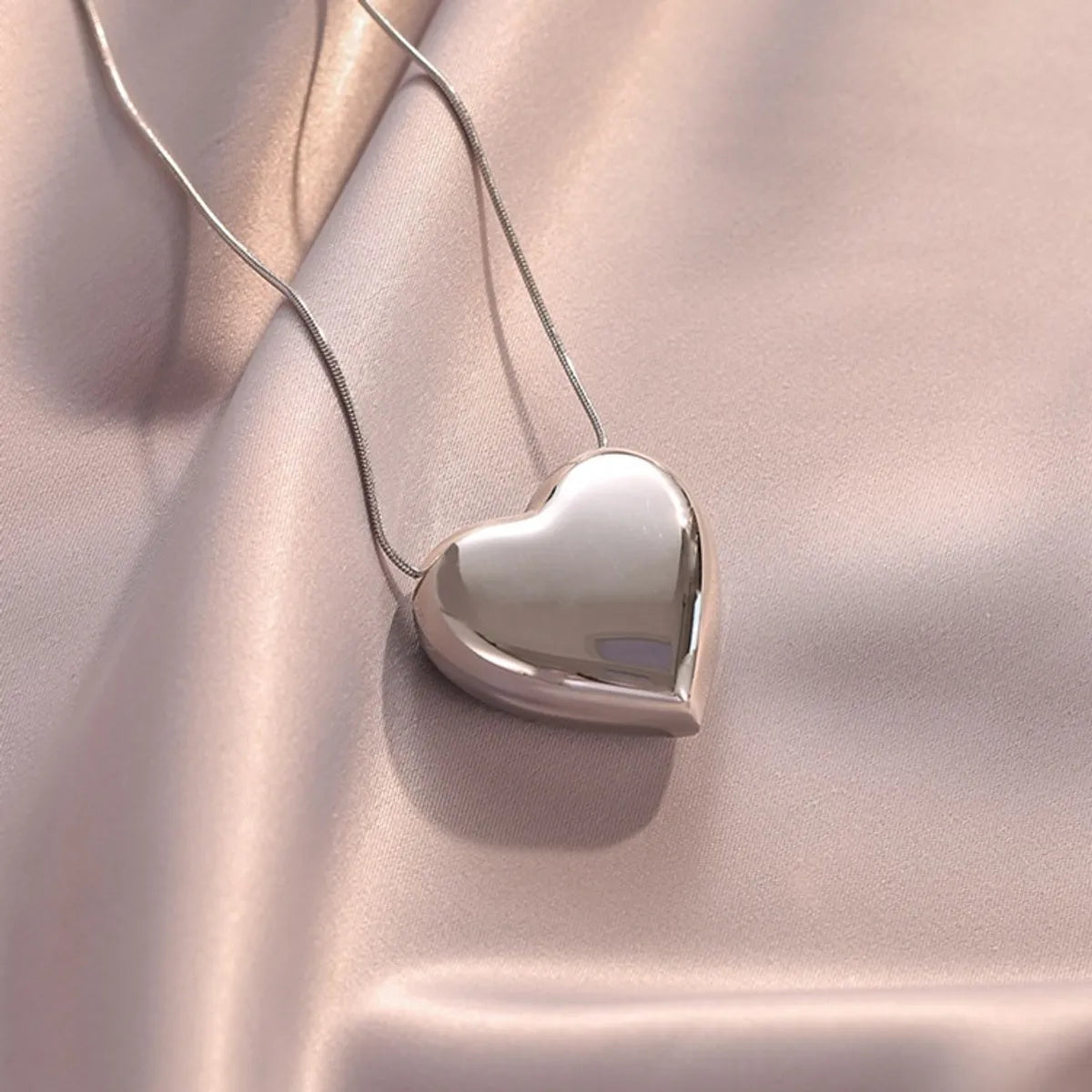 Fashion Heart Shape Titanium Steel Plating Necklace 1 Piece