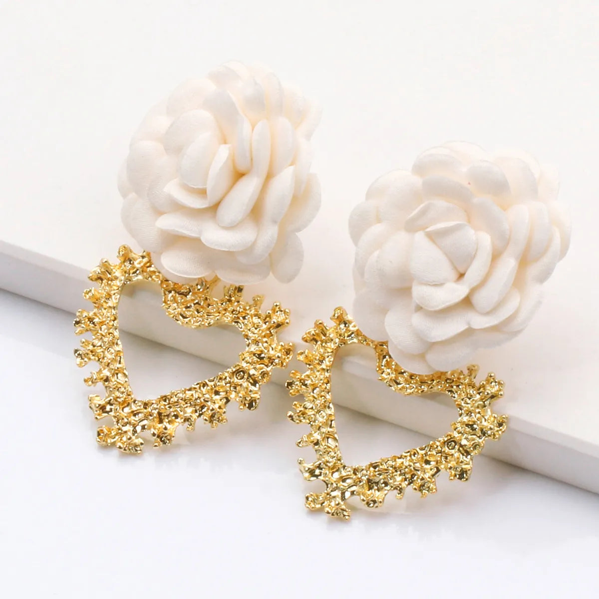 Fashion Heart-Shaped Flower Alloy Earrings Wholesale