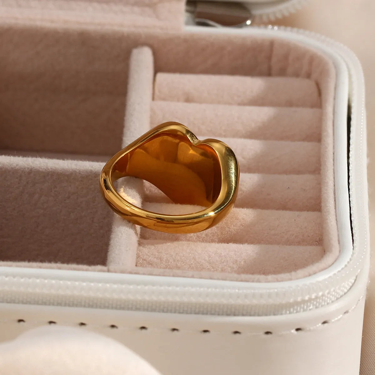 Fashion Heart Stainless Steel No Inlaid Gold Plated Rings