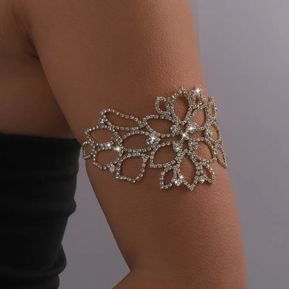 Fashion Hollow Flower Rhinestone Necklace Arm Ring