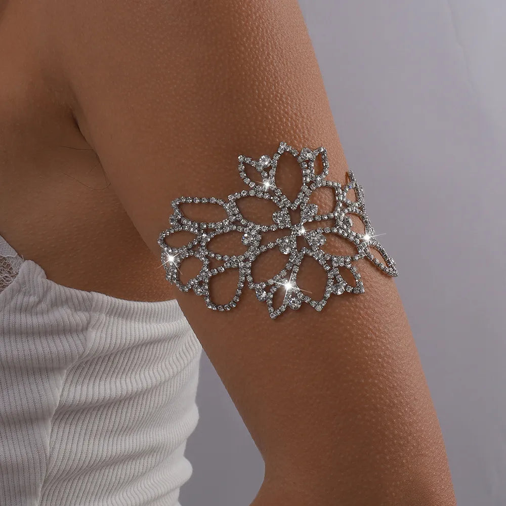 Fashion Hollow Flower Rhinestone Necklace Arm Ring