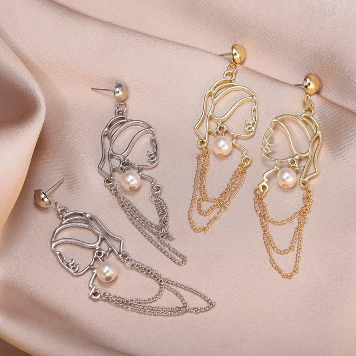 Fashion Human Face Alloy Pearl Hollow Out Women'S Drop Earrings 1 Pair