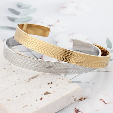 Fashion Leaf Titanium Steel Bangle