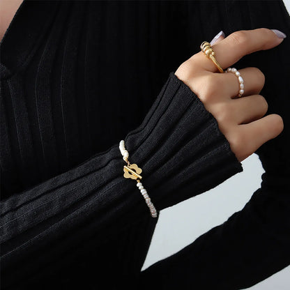 Fashion Light Luxury Freshwater Pearl Flower Ot Buckle Titanium Steel Plated 18k Gold Bracelet