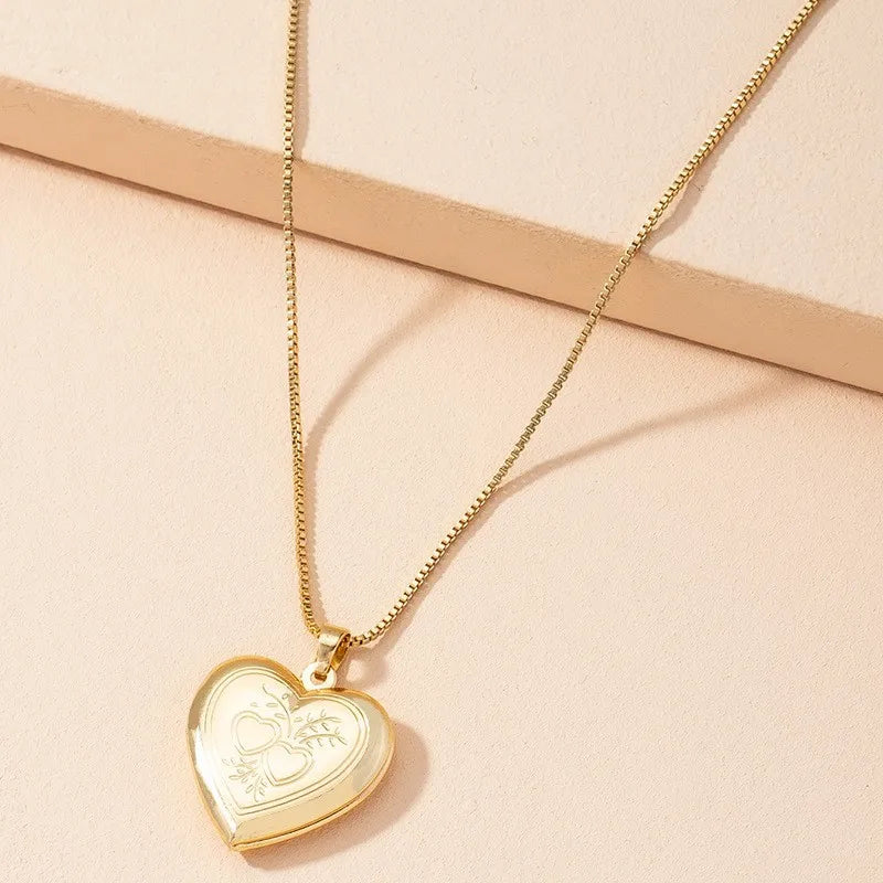 Fashion Love Pendant Necklace Heart Clavicle Chain