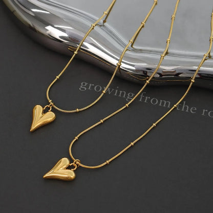 Fashion Heart-shaped Clavicle Necklace Titanium Steel Material Colorfast