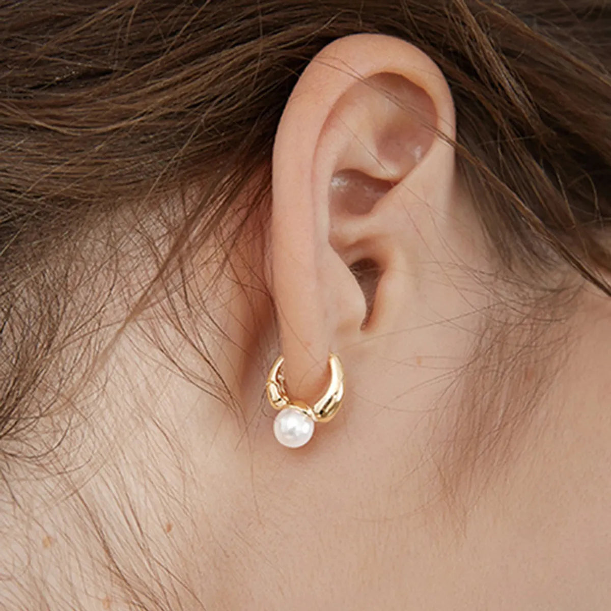 Fashion Natural Pearl Earrings Women's Copper Hoop Earrings