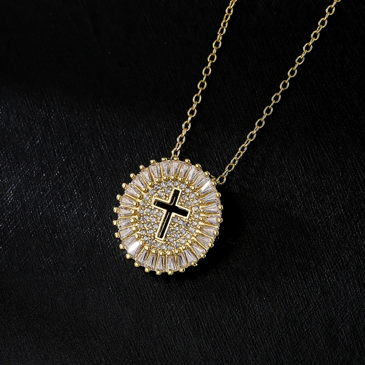 Fashion Geometric Cross Copper Zircon Pendant Necklace In Bulk