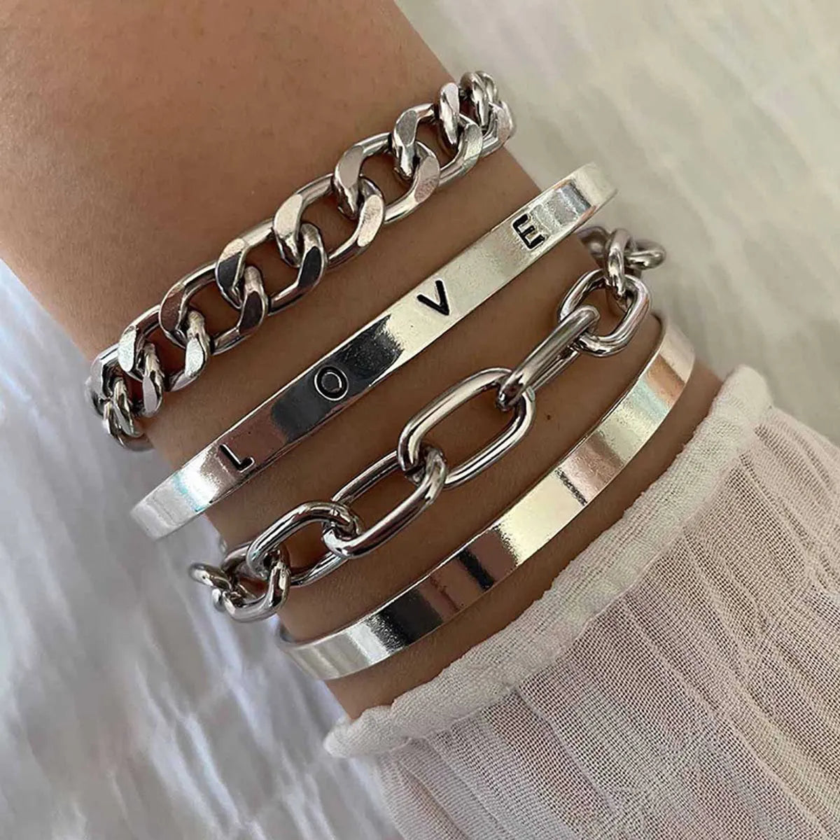 Fashion New Open Chain Heart Shapedletter Glossy Women'S  Bracelet Set