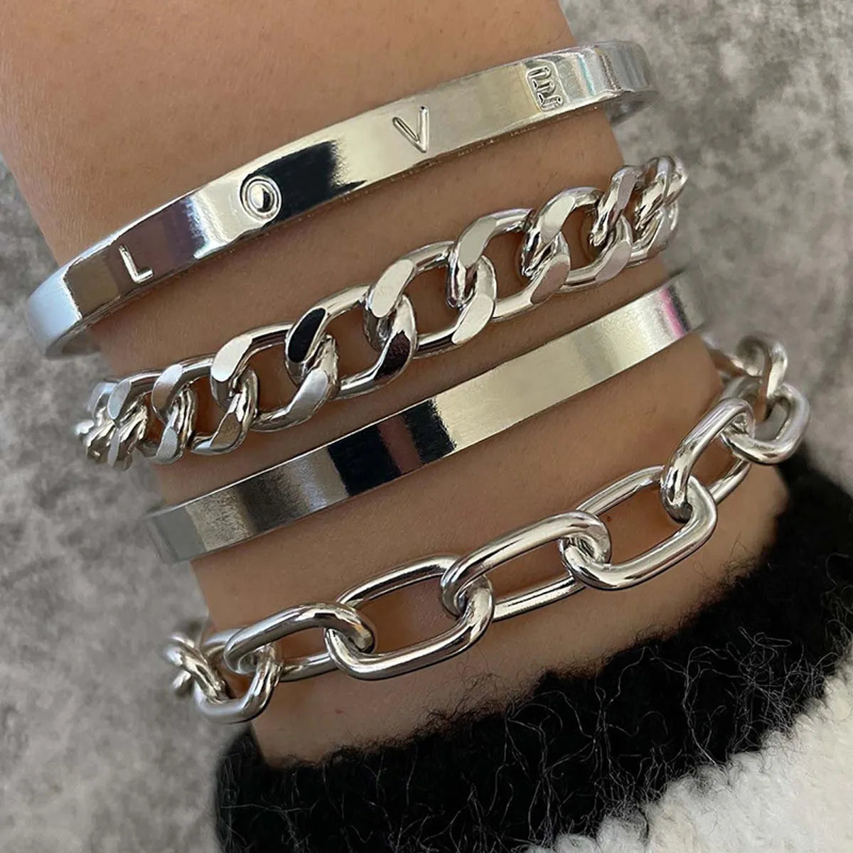 Fashion New Open Chain Heart Shapedletter Glossy Women'S  Bracelet Set