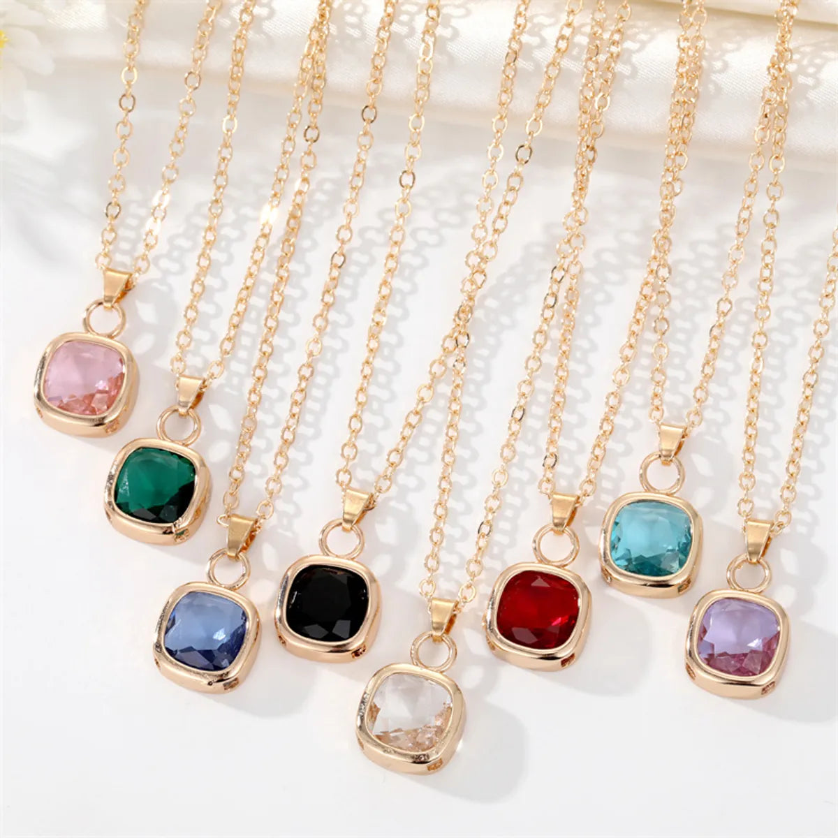 Fashion New Style Crystal Geometric Square Diamond Pendant Necklace