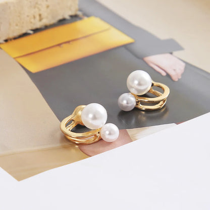 Fashion Pearl Earrings Retro Geometric Alloy Stud Earrings