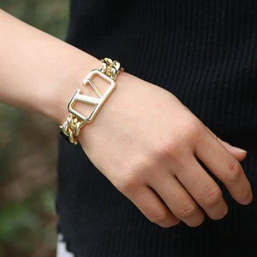 Fashion Personality Pu Leather Big V Shape Bracelet