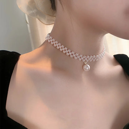 Fashion Retro Pearl Braided Necklace Alloy Clavicle Chain